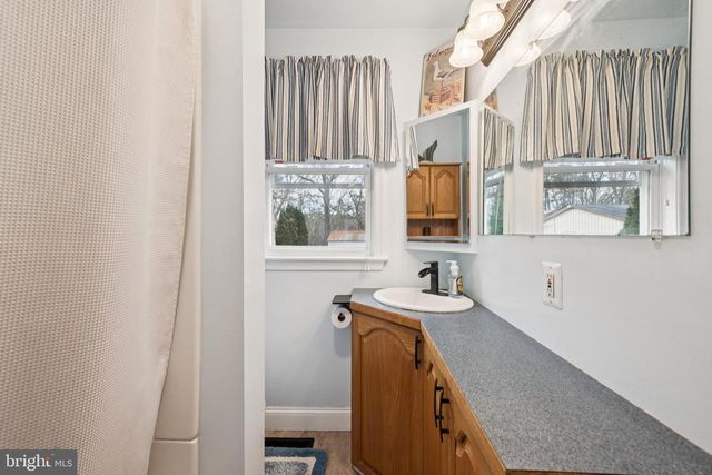 33 PEPPER RD, Browns Mills, NJ 08015