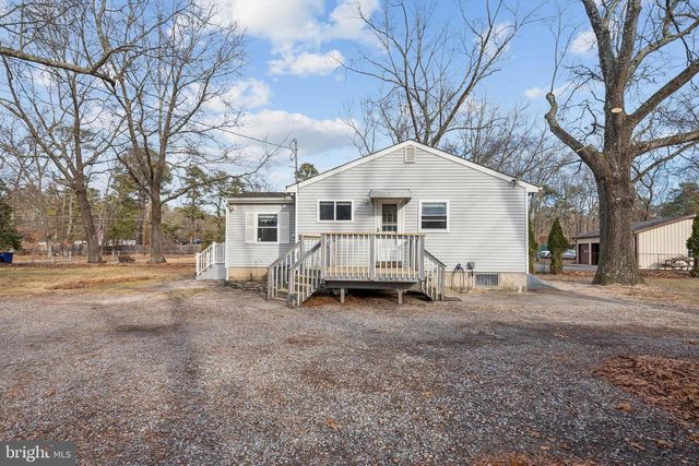 33 PEPPER RD, Browns Mills, NJ 08015