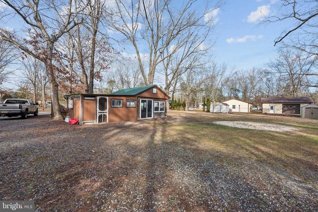 33 PEPPER RD, Browns Mills, NJ 08015