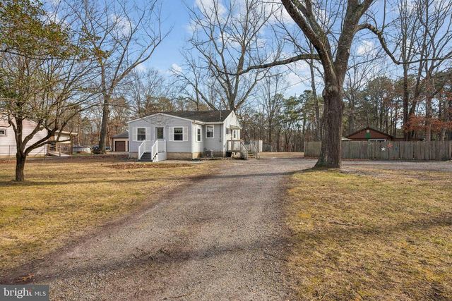 33 PEPPER RD, Browns Mills, NJ 08015