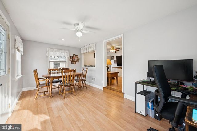 33 PEPPER RD, Browns Mills, NJ 08015