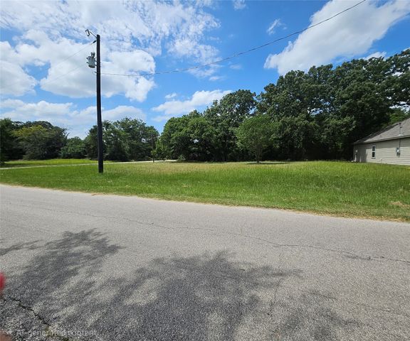 900 Bora Bora Street, Tool, TX 75143