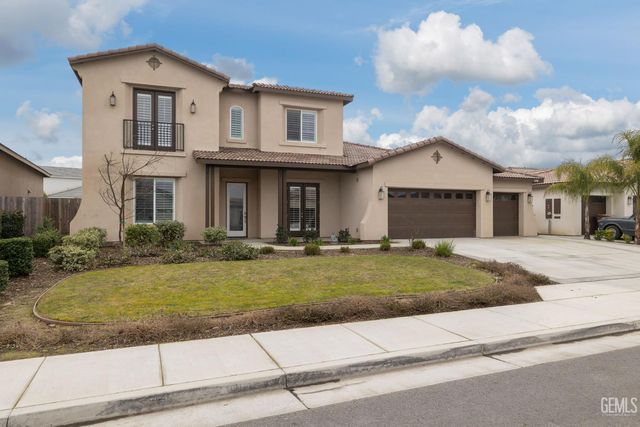 15811 Waterford Street, Bakersfield, CA 93314