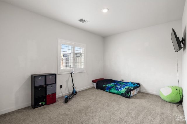 15811 Waterford Street, Bakersfield, CA 93314