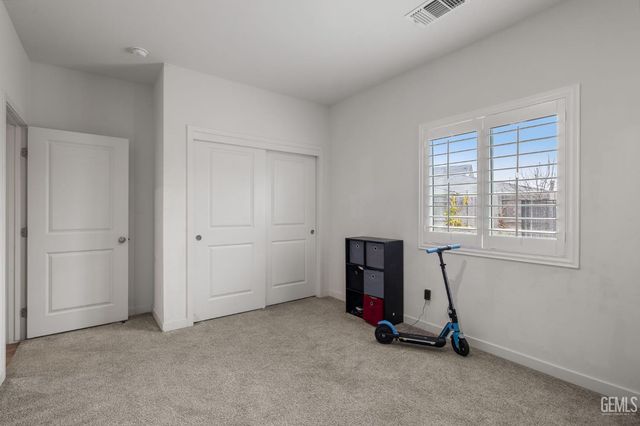 15811 Waterford Street, Bakersfield, CA 93314