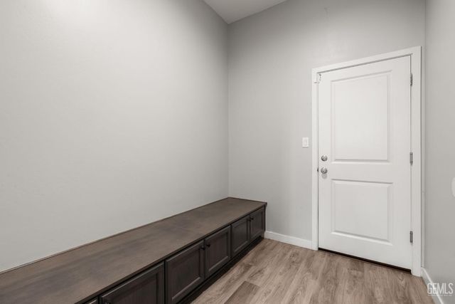 15811 Waterford Street, Bakersfield, CA 93314