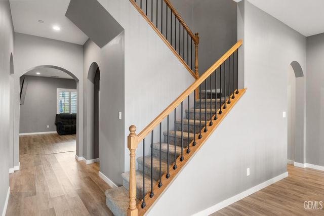 15811 Waterford Street, Bakersfield, CA 93314