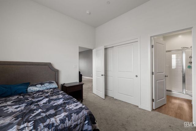 15811 Waterford Street, Bakersfield, CA 93314