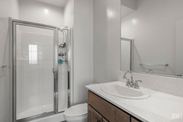 15811 Waterford Street, Bakersfield, CA 93314