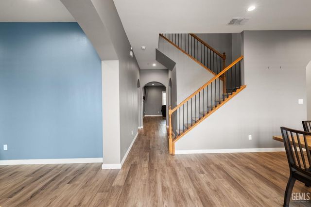 15811 Waterford Street, Bakersfield, CA 93314