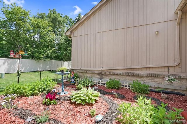 23589 Northport Drive, Clinton Township, MI 48036