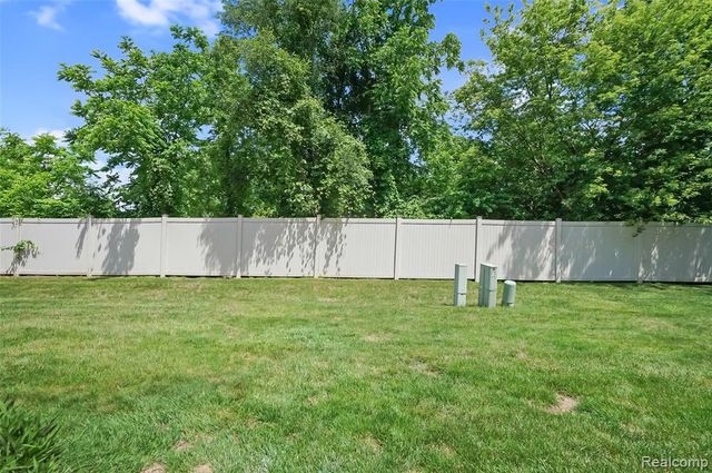 23589 Northport Drive, Clinton Township, MI 48036