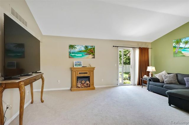 23589 Northport Drive, Clinton Township, MI 48036