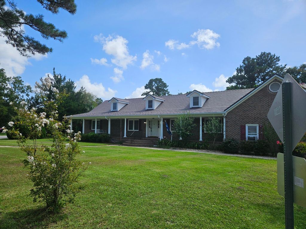1567 Sanford Road, Charleston, SC 29407