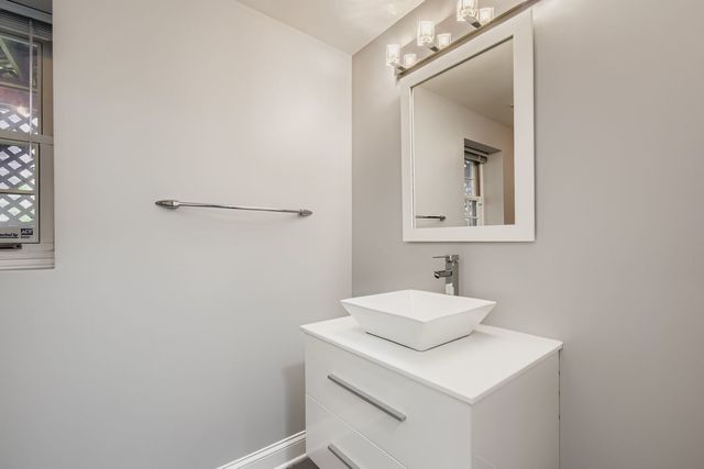 1806-H W DIVERSEY Parkway, Chicago, IL 60614