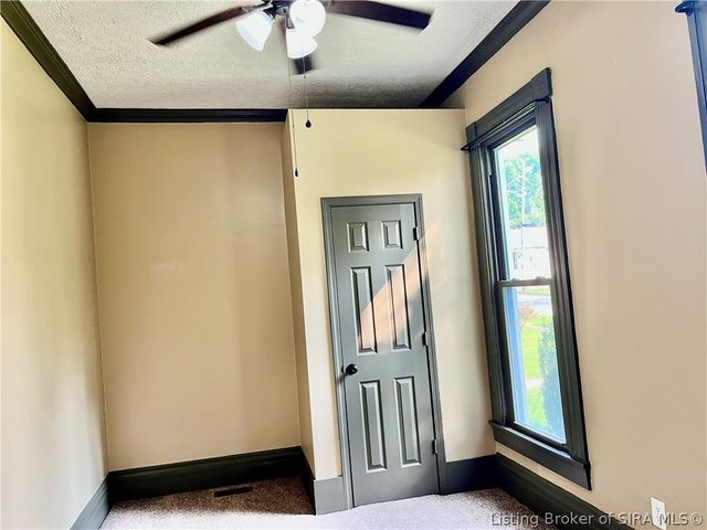 907 Watt Street, Jeffersonville, IN 47130