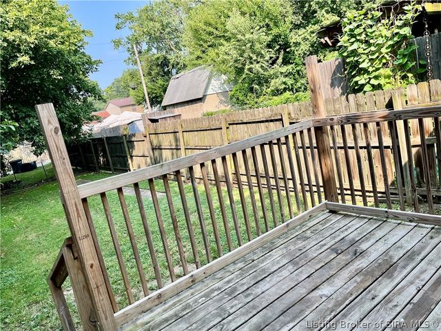 907 Watt Street, Jeffersonville, IN 47130
