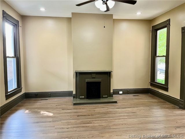 907 Watt Street, Jeffersonville, IN 47130