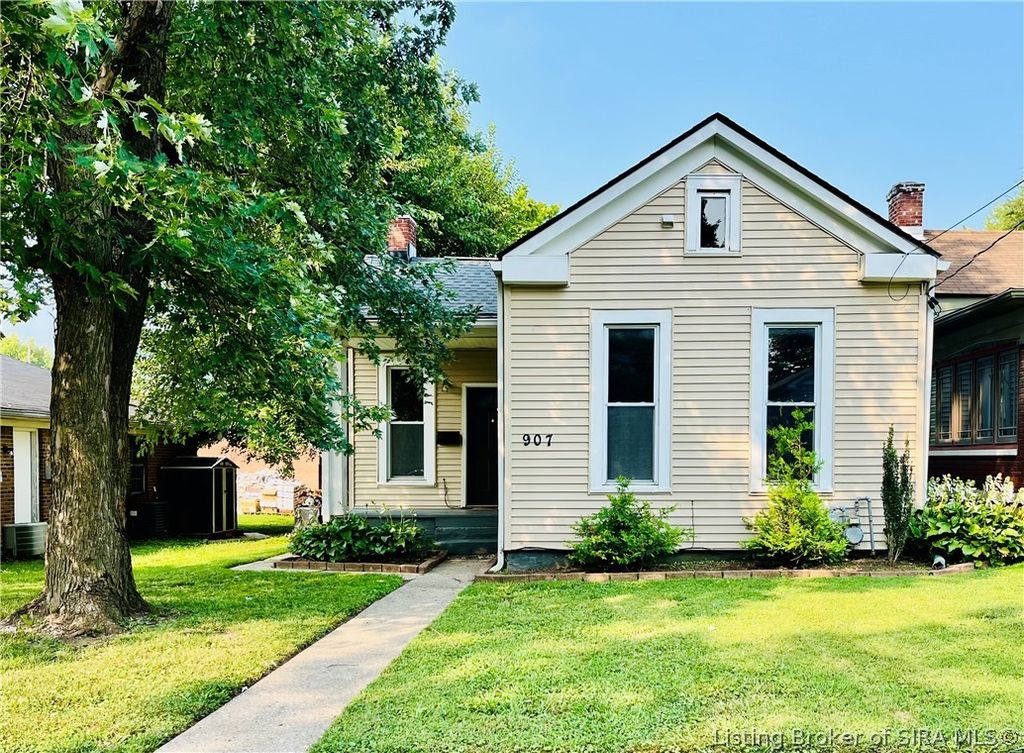 907 Watt Street, Jeffersonville, IN 47130