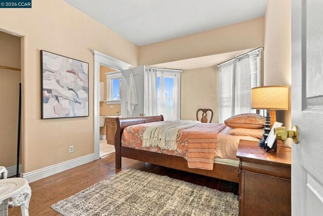 3334 Harrison St, Oakland, CA 94611