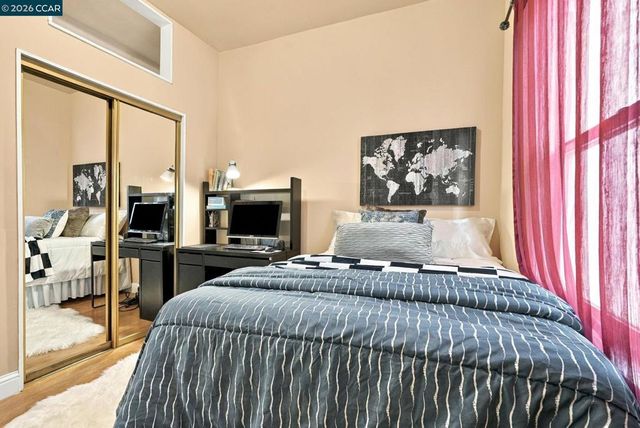 3334 Harrison St, Oakland, CA 94611