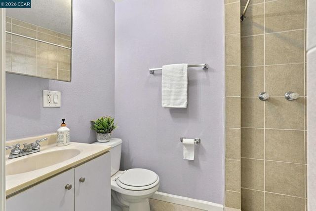3334 Harrison St, Oakland, CA 94611