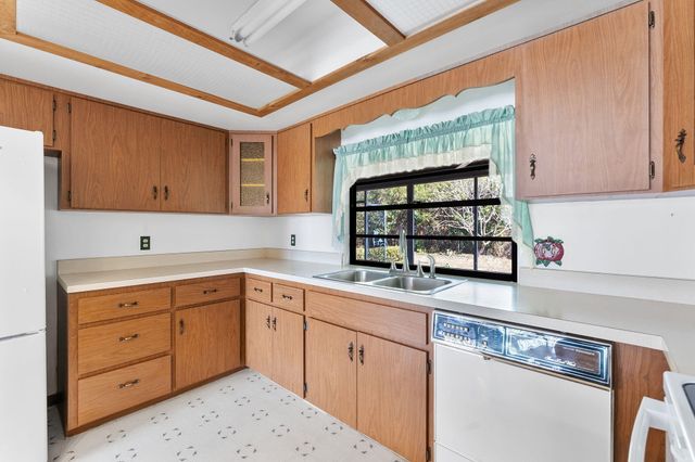 102 SE Crosspoint Drive, Port St. Lucie, Port St Lucie, FL 34983