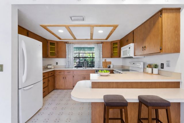 102 SE Crosspoint Drive, Port St. Lucie, Port St Lucie, FL 34983