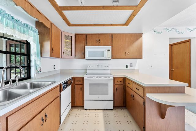 102 SE Crosspoint Drive, Port St. Lucie, Port St Lucie, FL 34983