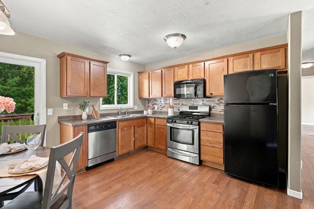17155 Hershey Court, Lakeville, MN 55044