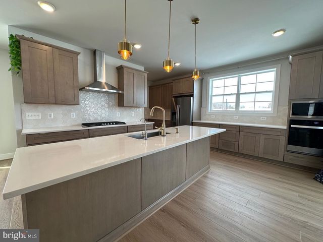 22777 ORCHARD GROVE DR, Ashburn, VA 20148