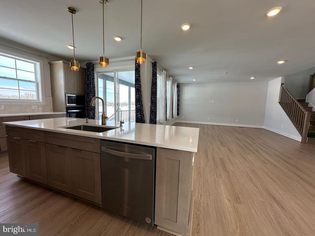 22777 ORCHARD GROVE DR, Ashburn, VA 20148