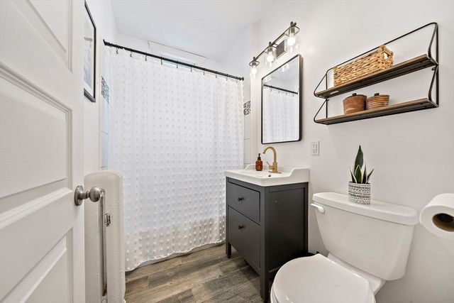 131 King St 3, Boston, MA 02122