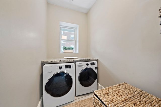 131 King St 3, Boston, MA 02122