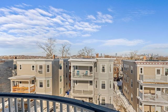 131 King St 3, Boston, MA 02122