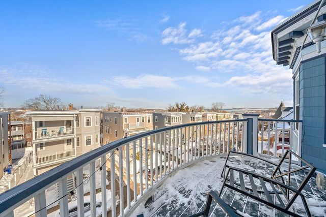 131 King St 3, Boston, MA 02122