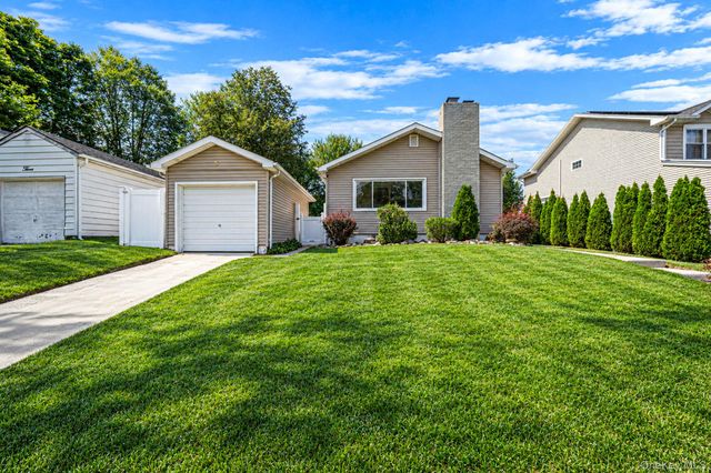 5 Willets Drive, Syosset, NY 11791