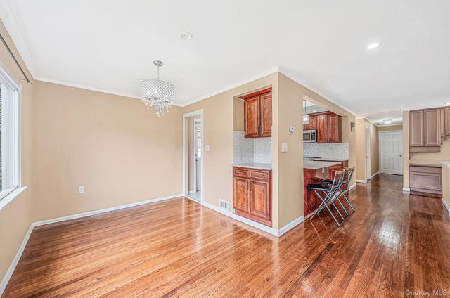 5 Willets Drive, Syosset, NY 11791