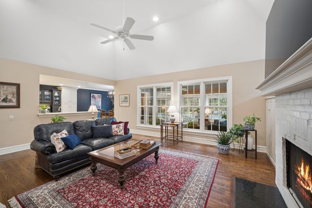 25 Horne Street, St. Charles, IL 60174