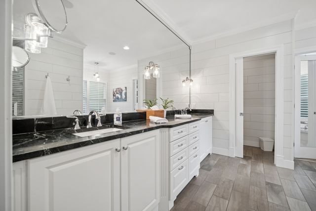 25 Horne Street, St. Charles, IL 60174