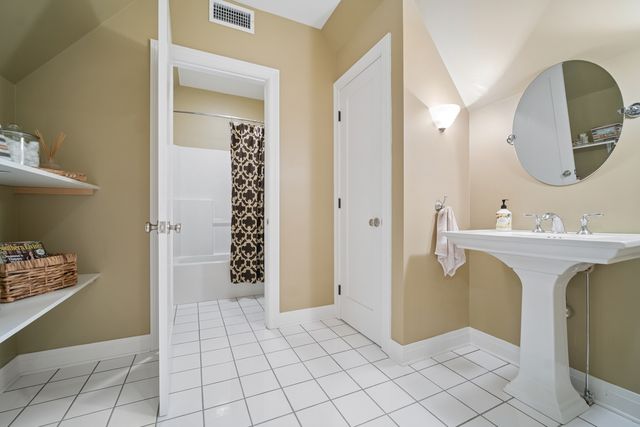 25 Horne Street, St. Charles, IL 60174