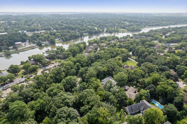 25 Horne Street, St. Charles, IL 60174