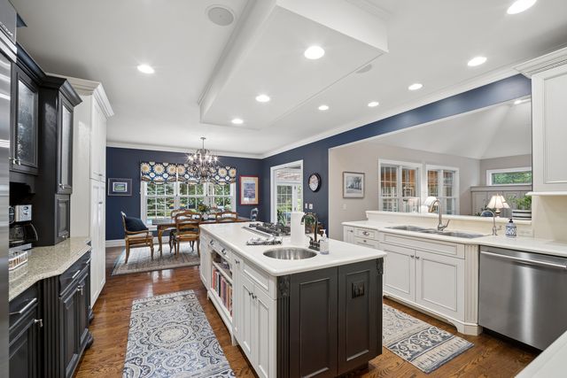 25 Horne Street, St. Charles, IL 60174