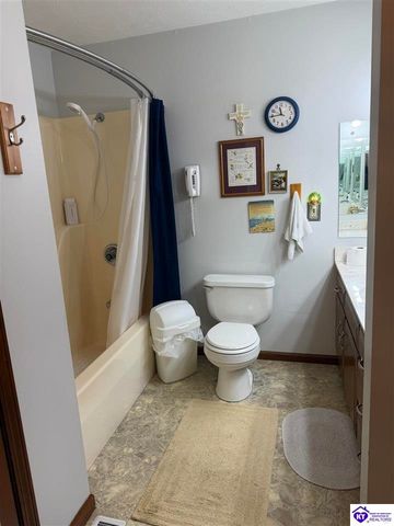 845 D E Brown Road, Brandenburg, KY 40108