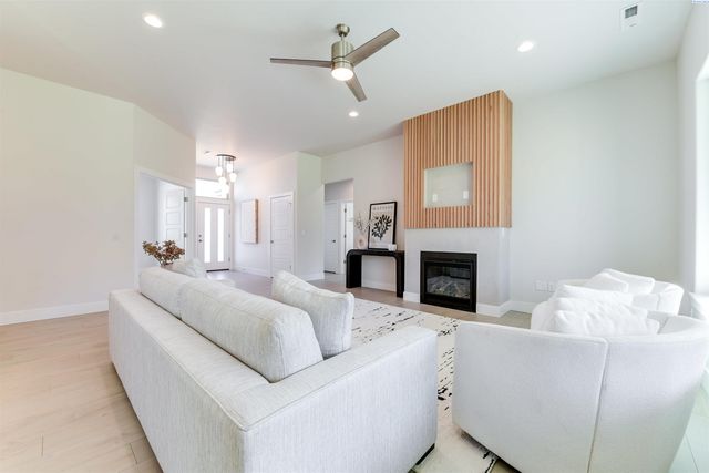 4443 Cowlitz Blvd, Richland, WA 99352