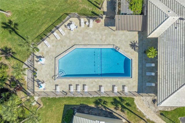 111 WHISPERING SANDS CIRCLE V38, Sarasota, FL 34242