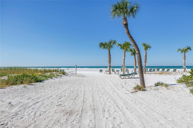 111 WHISPERING SANDS CIRCLE V38, Sarasota, FL 34242
