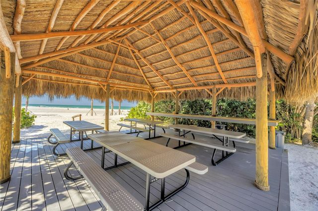 111 WHISPERING SANDS CIRCLE V38, Sarasota, FL 34242