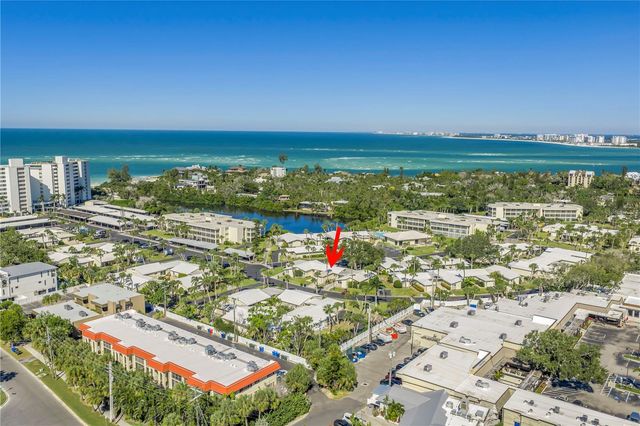 111 WHISPERING SANDS CIRCLE V38, Sarasota, FL 34242