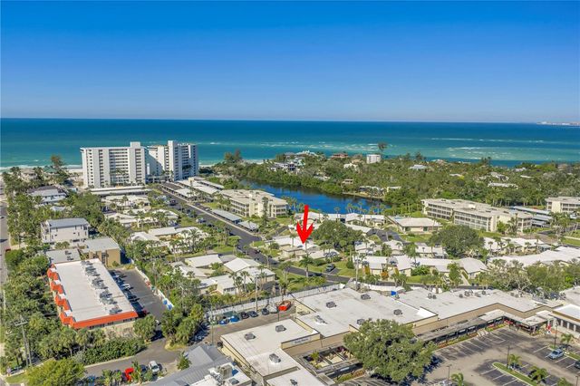 111 WHISPERING SANDS CIRCLE V38, Sarasota, FL 34242